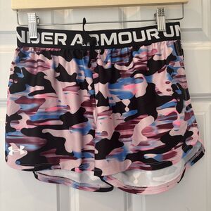 Girls Athletic Shorts Youth Large Under Armour Heat Gear Loose Fit Camo